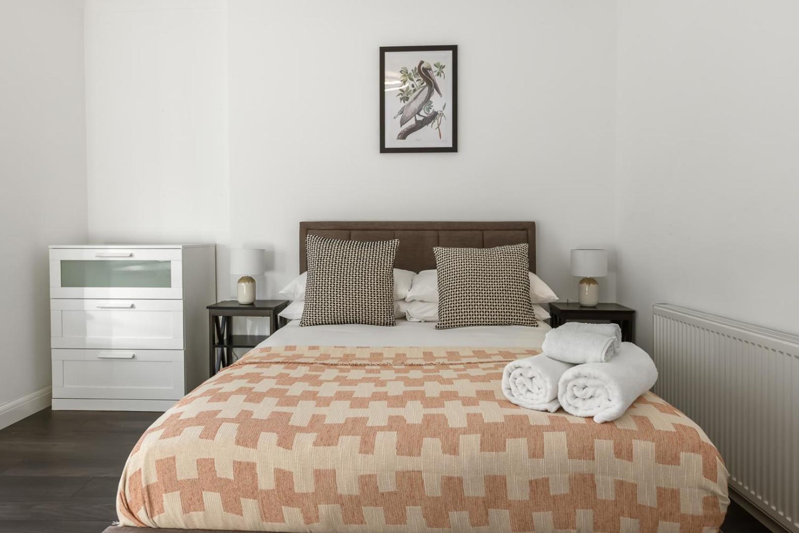 Outstanding 2 Bed Apartment In Central Camden Sleeps 6 Londres Exterior foto